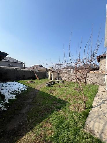 Продажа коттеджей и домов: Жер там сатылат! Адрес: Ак Ордо 1, ул Бермет Сотых: 5 сотых, по факту — 5