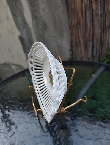 bacac diska: Porcelanski ovalni dekorativni tanjir sa probušenim (retikulisanim) — 2