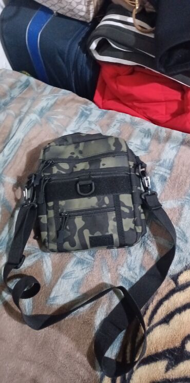 сумки для ноутбука: Военный барсетка 500сом