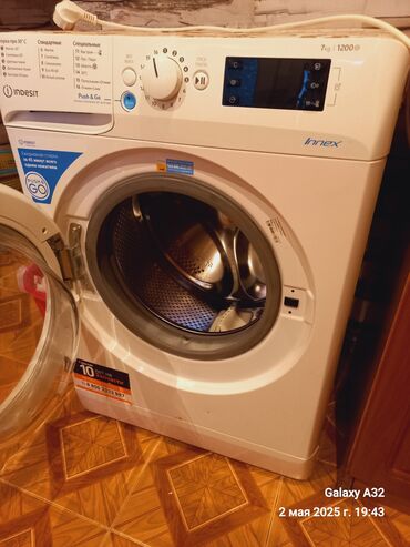 Paltaryuyan maşınlar: Paltaryuyan masin Indesit 7 kq hec bir problemi yoxdur 130azn