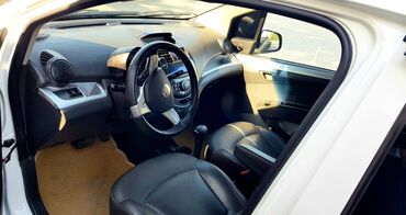 авто логан: Chevrolet Spark: 2013 г., 0.1 л, Автомат, Бензин, Хэтчбэк