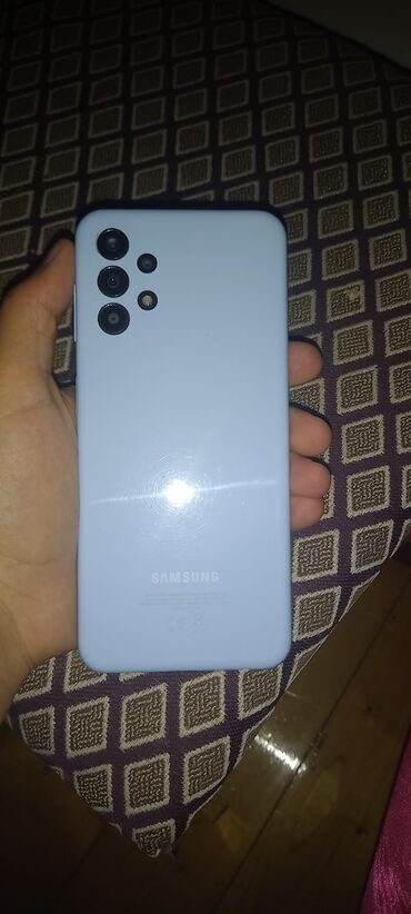 Samsung: 64 GB