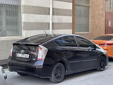 европеец: Toyota Prius: 2013 г., 1.8 л, Автомат, Гибрид, Хэтчбэк — 2