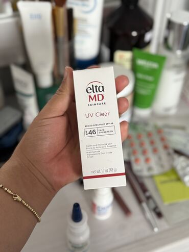 отбеливающие крем для лица: Новый! 🧴 1. EltaMD UV Clear SPF 46 	•	Тип: Солнцезащитный крем для