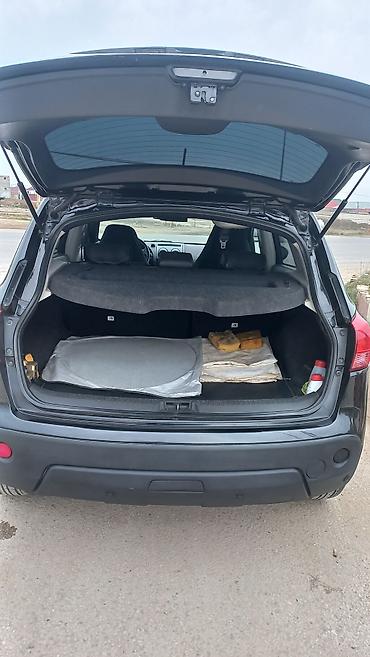 elantra stop led: Nissan Qashqai: 2 l | 2007 il Krossover — 10