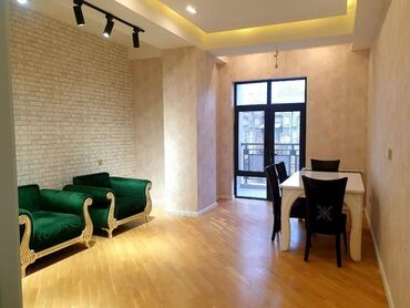 Günlük kirayə mənzillər: Nəsimi rayonu, Yaşıl Bazarın yaxınlığında yerləşən 12 mərtəbəli