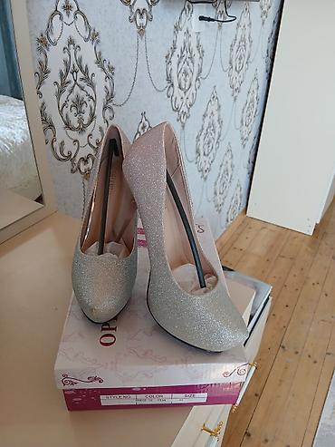 Tuflilər: Tuflilər, Ölçü: 37, rəng - Gümüşü, Yeni — 1