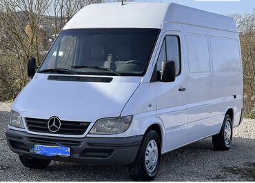 ивеко карго: Жеңил жүк ташуучу унаа, Mercedes-Benz