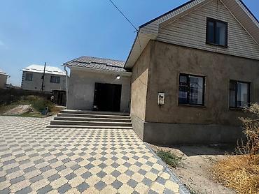 ул ленинградская: Продаётся частный дом с просторным двором, полностью вымощенным — 1