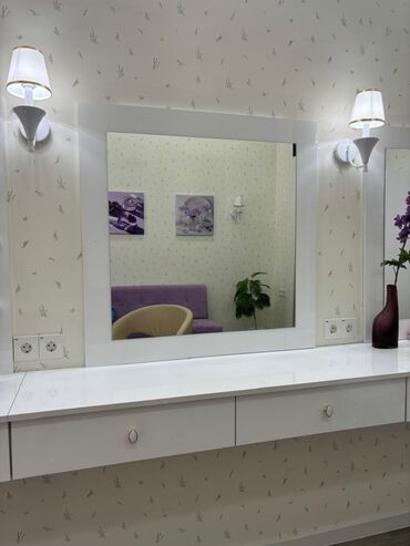 salon guzgu: Новый, Стол для стрижки, С зеркалом