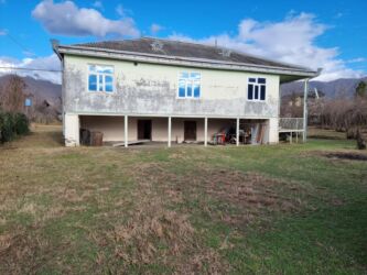 дом у моря: Zaqatalada geniş həyətyanı sahəsi olan fərdi yaşayış evi - 2