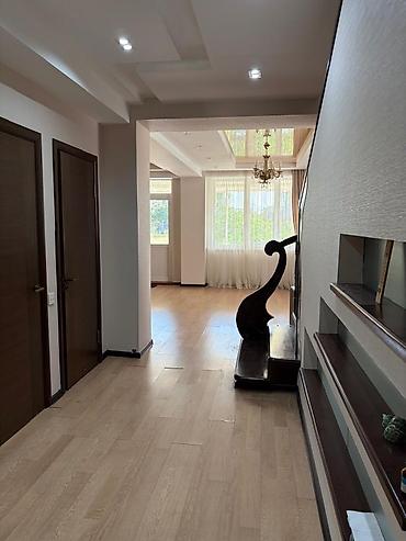 Продажа таунхаусов: 5 комнат, 280 м², 3 соток, Газ, Электричество, Канализация — 18