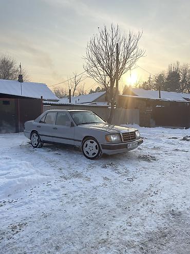 Mercedes-Benz: Mercedes-Benz E-Class: 1988 г., 2.3 л, Механика, Бензин, Седан — 5