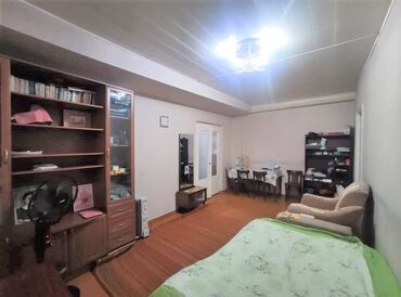 тоголок молдо исанова: 2 комнаты, 48 м², Индивидуалка, 5 этаж, Старый ремонт