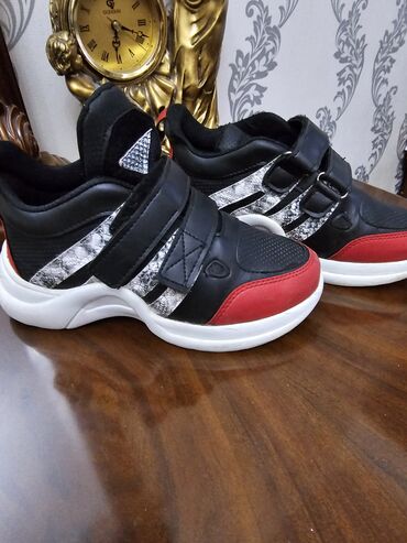 Детская обувь: Продаю обувь для девочки. Обувь новая или в идеальном состоянии ( 1-2 — 28