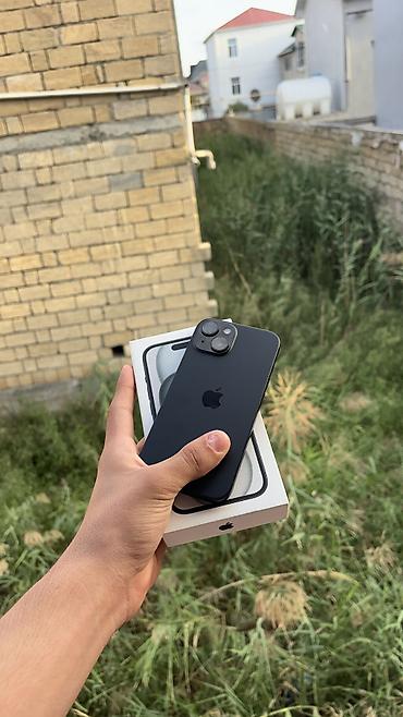 Apple iPhone: IPhone 15 — 11