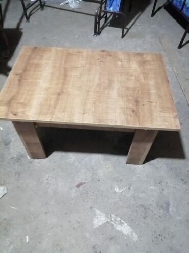 Masalar: Stullarin anbardan satişi var. Ölcülərə görə qiymət deyişir. Hər — 9