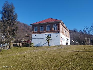 6 mikrorayon: 6 otaqlı, 300 kv. m, Kredit yoxdur, Orta təmir — 4