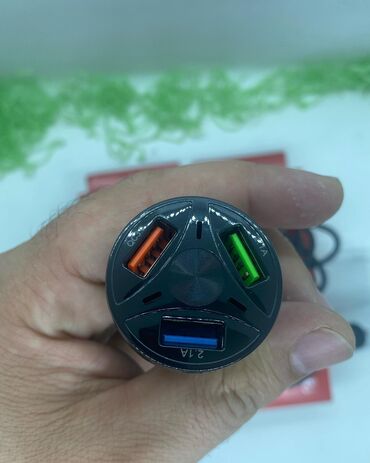 Mobil telefonlar üçün digər aksesuarlar: Z020 Maşın adapter desti 25Yox 15Azn Eur@acs Car charger Model:Z020 — 9