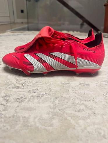 коньки bauer: Футбольные бутсы adidas Predator орг (FG) 
42 размер — 3