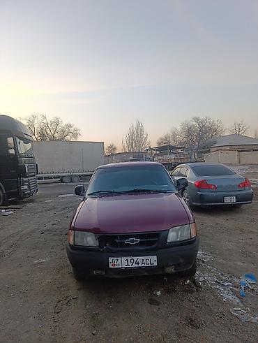 Chevrolet Blazer: 1997 г., 2.2 л, Механика, Газ, Внедорожник