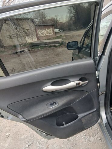 Toyota: Toyota Auris: 2008 г., 2 л, Механика, Дизель, Хэтчбэк — 11