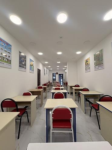 masaustu ofis seti: Ofis gözləmə dəsti – 3 yerlik oturacaq və jurnal masası - Tərkib: 3 — 8