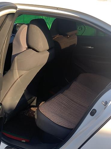 coroll: Toyota Corolla: 2019 г., 1.8 л, Вариатор, Гибрид, Седан — 7