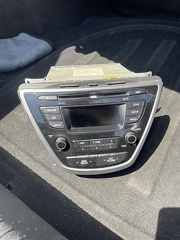 elantra manitor: Hyundai elantra 2014 orginal monitor — 1