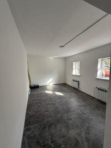 Долгосрочная аренда домов: 240 м², 8 комнат — 15