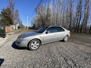 Ford: Ford Mondeo: 2002 г., 1.8 л, Механика, Бензин, Седан