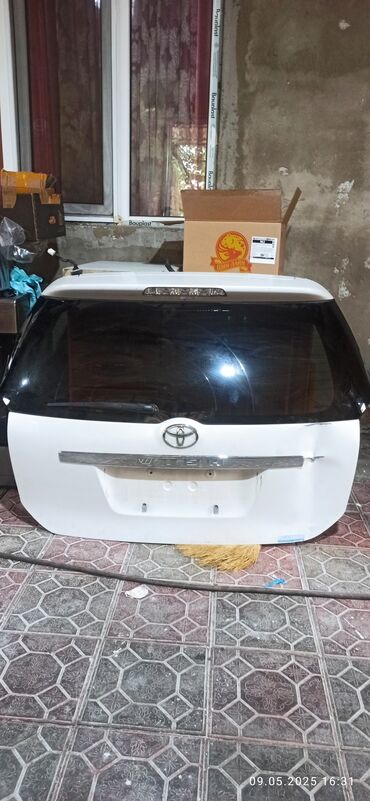 Крышки багажника и комплектующие: Крышка багажника Toyota, 2003 г., Оригинал