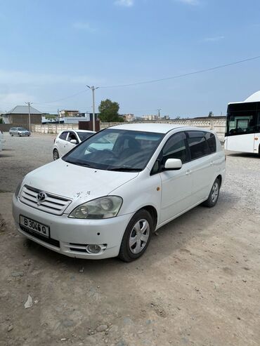 Toyota: Toyota Ipsum: 2002 г., 2.4 л, Автомат, Бензин, Минивэн