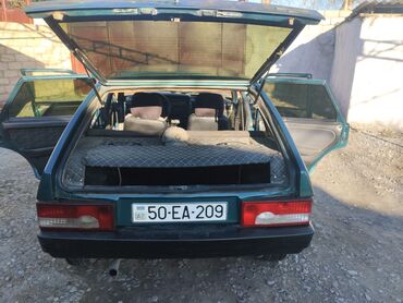 VAZ (LADA): Vaz 2109 hatchback Xüsusiyyətlər: - Kuzov: 5 qapılı hatchback, tünd — 9