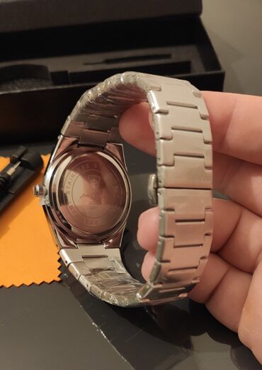 Qol saatları: Yeni, Qol saatı, rəng - Gümüşü — 22