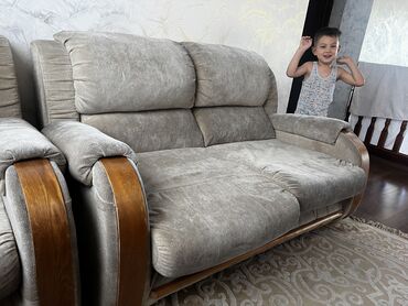 мебель мякий: Продаю диван 6000 сом 
Тел