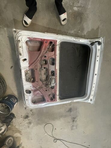 дом на даче: Крышка багажника Оригинал