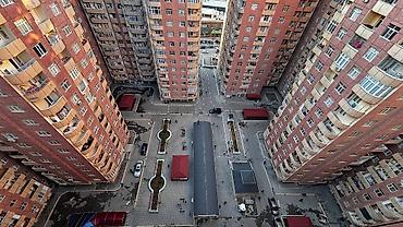 Mənzillər: Yeni Yasamal, 3 otaqlı, Yeni tikili, m. İnşaatçılar, 104 kv. m — 2