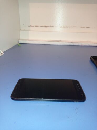 Samsung: Samsung J400, 16 GB, rəng - Qara, Sensor — 13