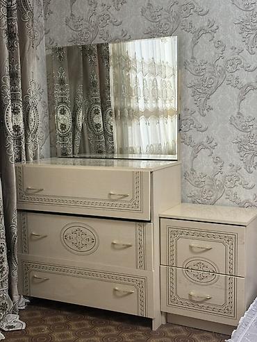office table: Спальный гарнитур в классическом стиле, цвет слоновая кость с — 4