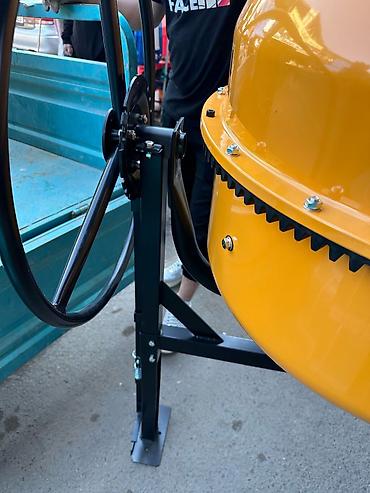 Бетономешалки, смесители: Экс калибр Бетономешалка 160л 800ват 220ват Доставка по городу — 13