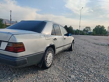 mersedes e class: Mercedes-Benz W124: 1985 г., 2.6 л, Механика, Бензин, Седан — 6