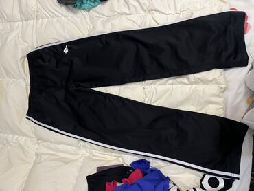 Toy paltarları: Ağ rəngli zərif gəlinlik - Model: baldırdan enən düz/yarı-fleyta — 23