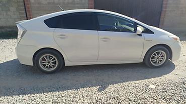 Toyota Prius: 2013 г., 1.8 л, Вариатор, Гибрид, Хэтчбэк