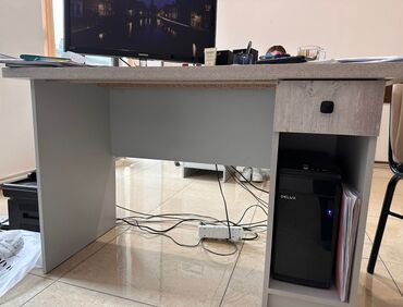 стол книшка: Комплект офисной мебели, Стол, цвет - Серый, Новый