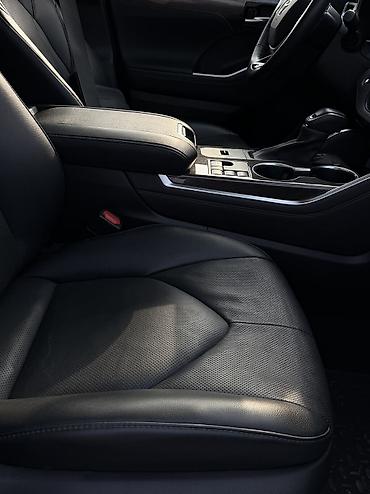 Toyota: Toyota Highlander: 2023 г., 2.5 л, Вариатор, Гибрид, Внедорожник — 13