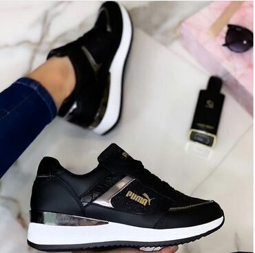 Women's Sneakers and athletic shoes: Puma elegantne patike

Novo
Brojevi 36 do 41

fb Moja Kupovina 1 — 11