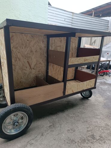 садовый измелчитель: Садово-строительная тачка и тележка, Четырехколесная, Б/у