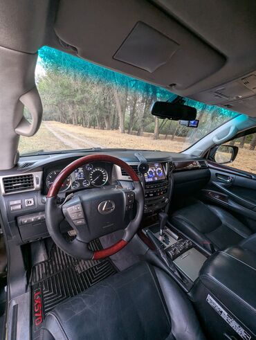 продажа лексус 570 в бишкеке: Полноразмерный внедорожник Lexus LX 570 в черном цвете с просторным