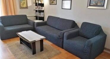 Posteljina: Prekrivači za trosed i dve fotelje
Cena 4500 dinara — 11